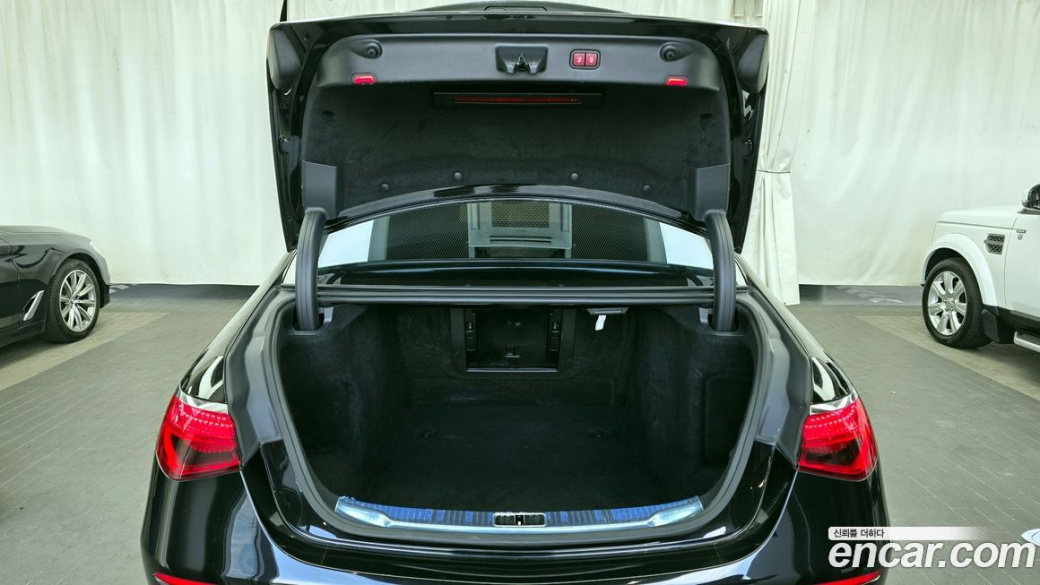 Mercedes-Benz S-Class S500L 4MATIC, 2022