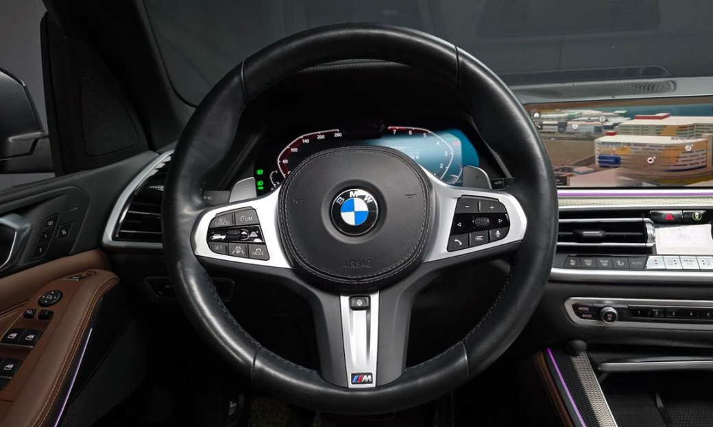 BMW X5 xDrive 40i M Sport, 2022
