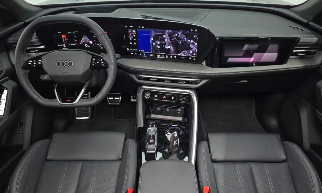 Audi Q5 40 TDI Quattro S Line Black Edition, 2025
