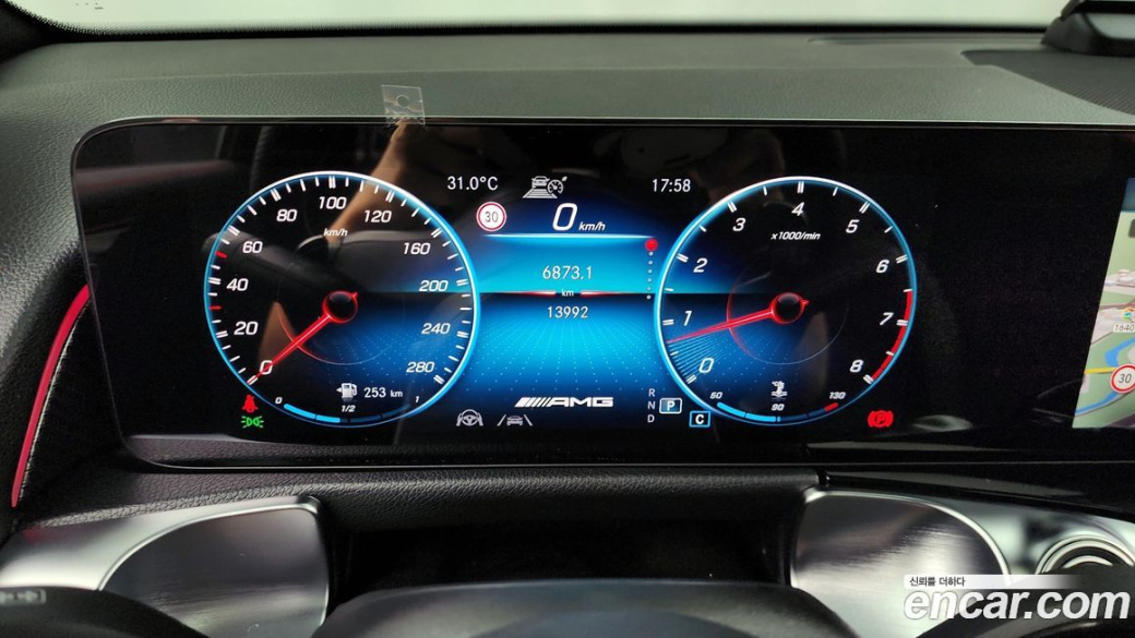 Mercedes-Benz GLB-Class AMG GLB35 4MATIC, 2023
