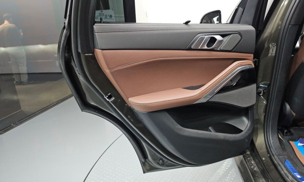 BMW X6 xDrive40i M Sport, 2025