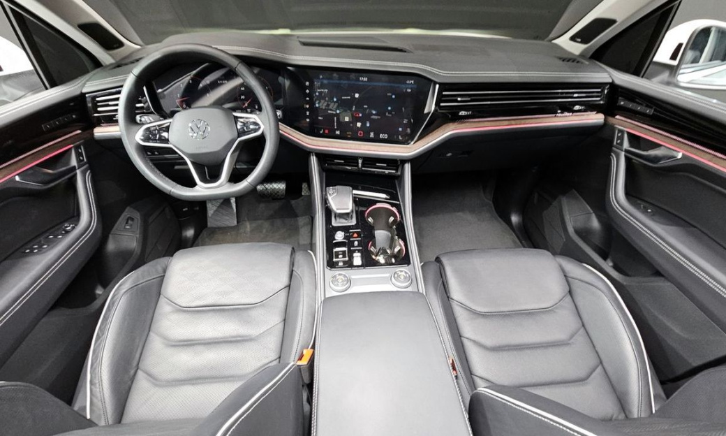 Volkswagen Touareg 3.0 TDI Prestige, 2024