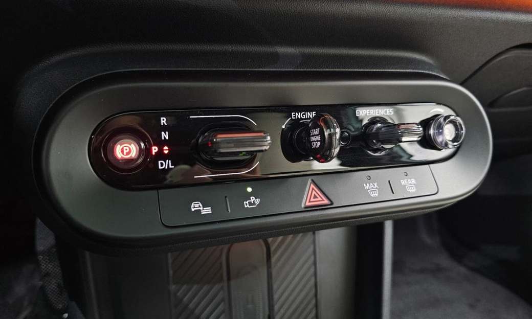 Mini Cooper 5 Door Favoured, 2025