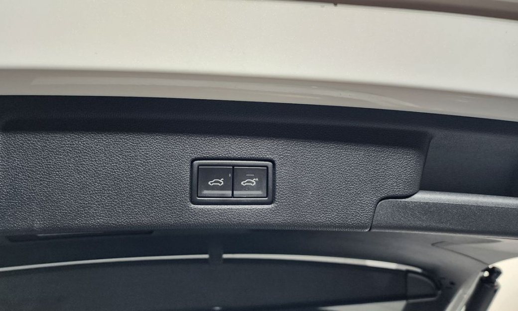 Volkswagen Touareg 3.0 TDI R-Line, 2025