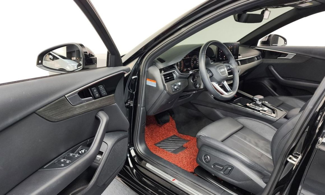 Audi A4 40 TFSI Premium, 2023