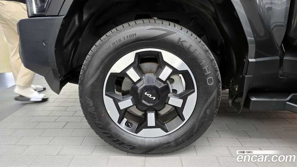 Kia Tasman 2.5T Gasoline 4WD, 2026