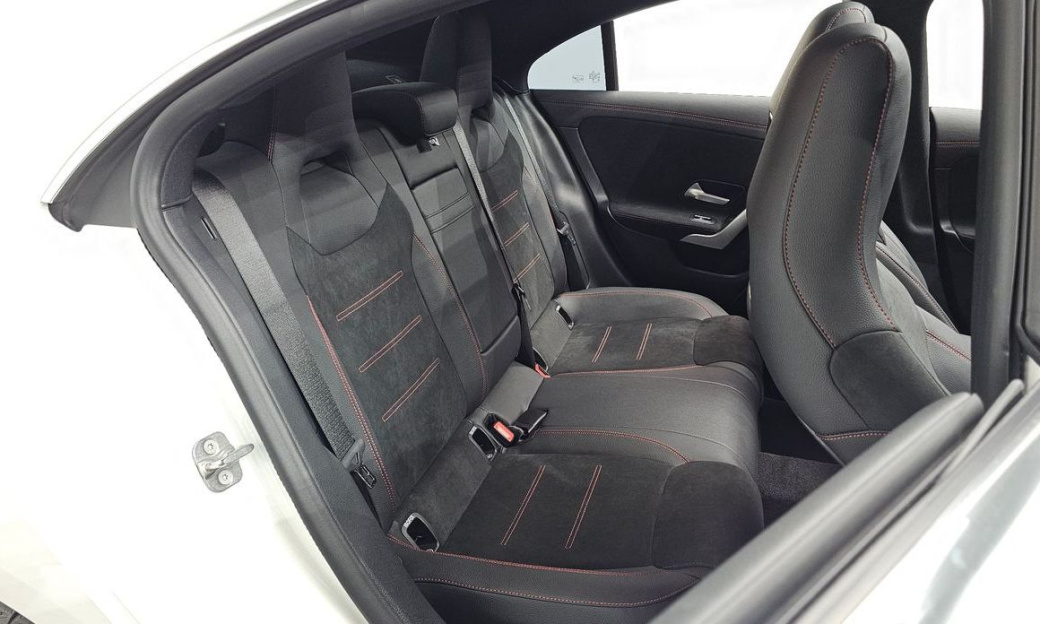 Mercedes-Benz CLA-Class CLA250 4MATIC, 2025