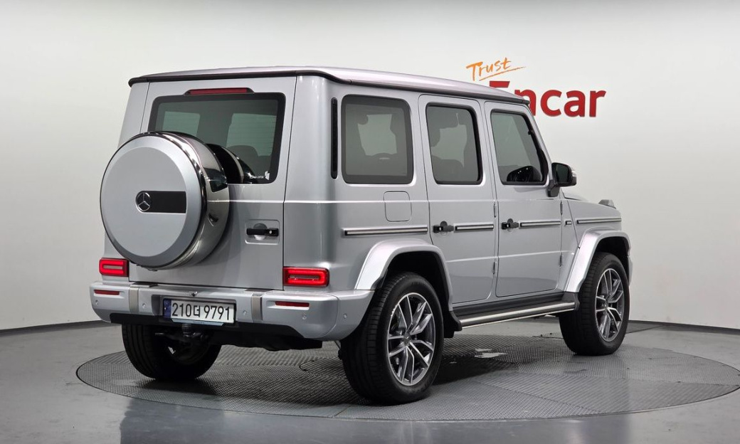 Mercedes-Benz G-Class G450d, 2025