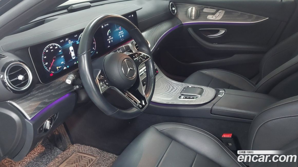 Mercedes-Benz E-Class E350 4MATIC Exclusive, 2023