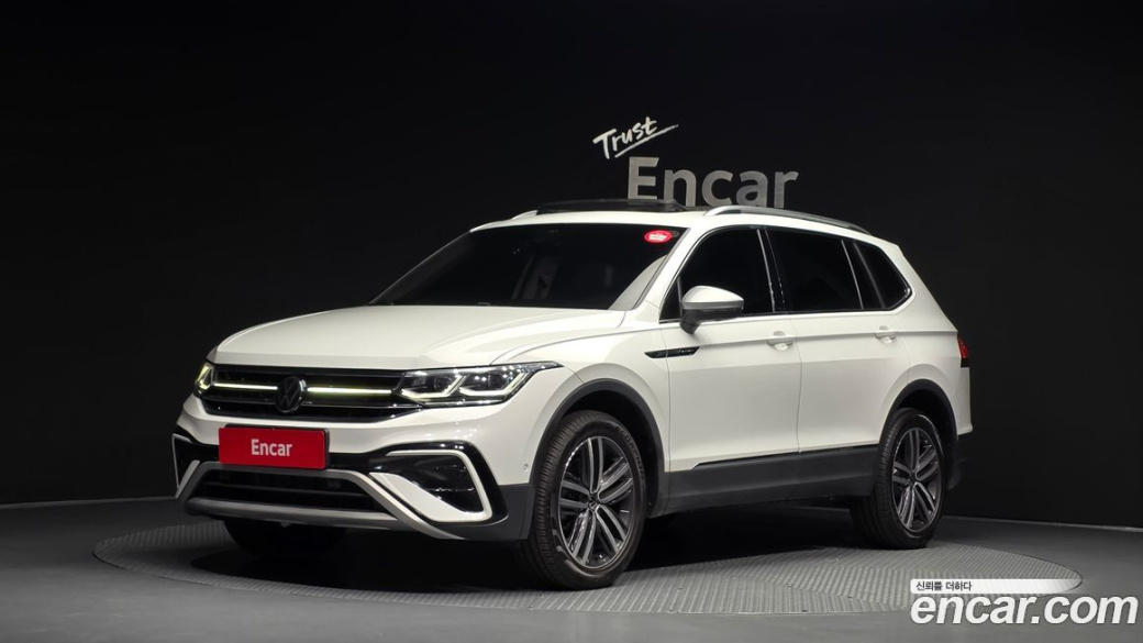 Volkswagen Tiguan 2.0 TSI Prestige, 2024