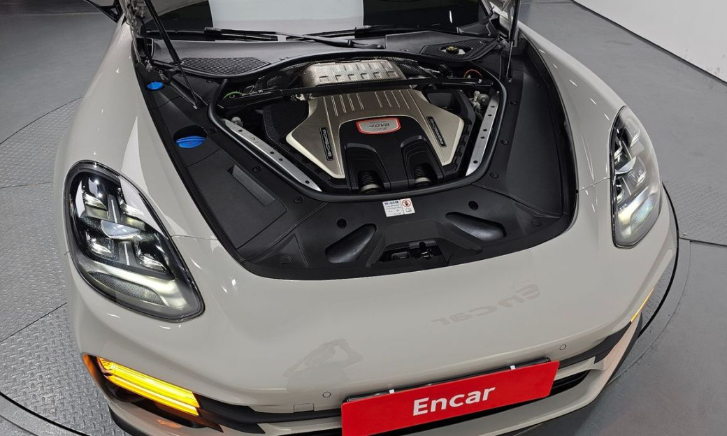 Porsche Panamera 4.0 GTS, 2023