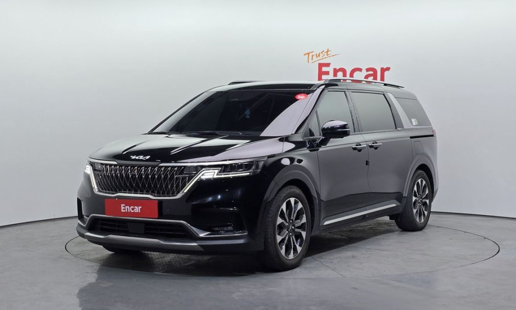 Kia Carnival 9-Seater Signature, 2023