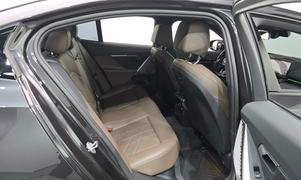 BMW 5-Series 520i M Sport, 2024