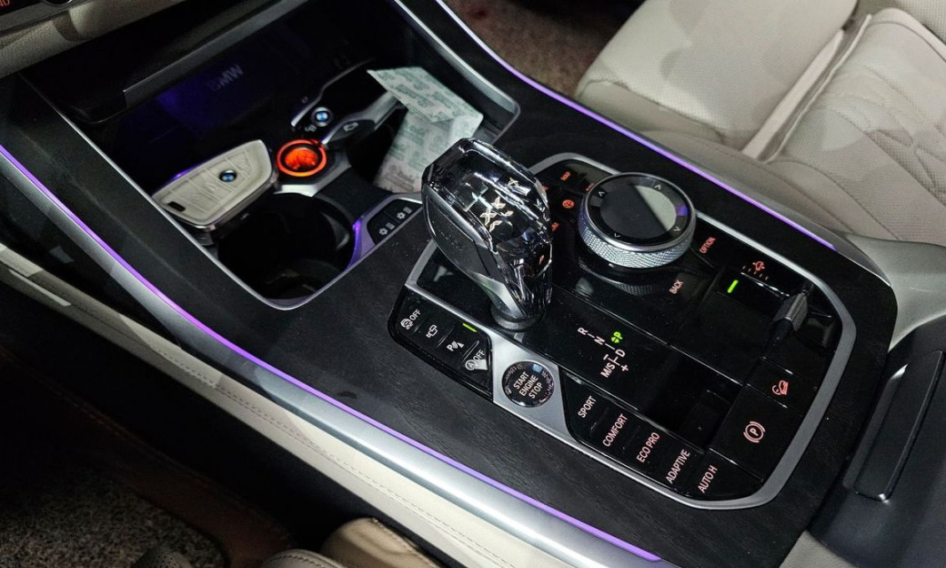 BMW X7 xDrive 40i Design Pure Excellence 7-Seater, 2022