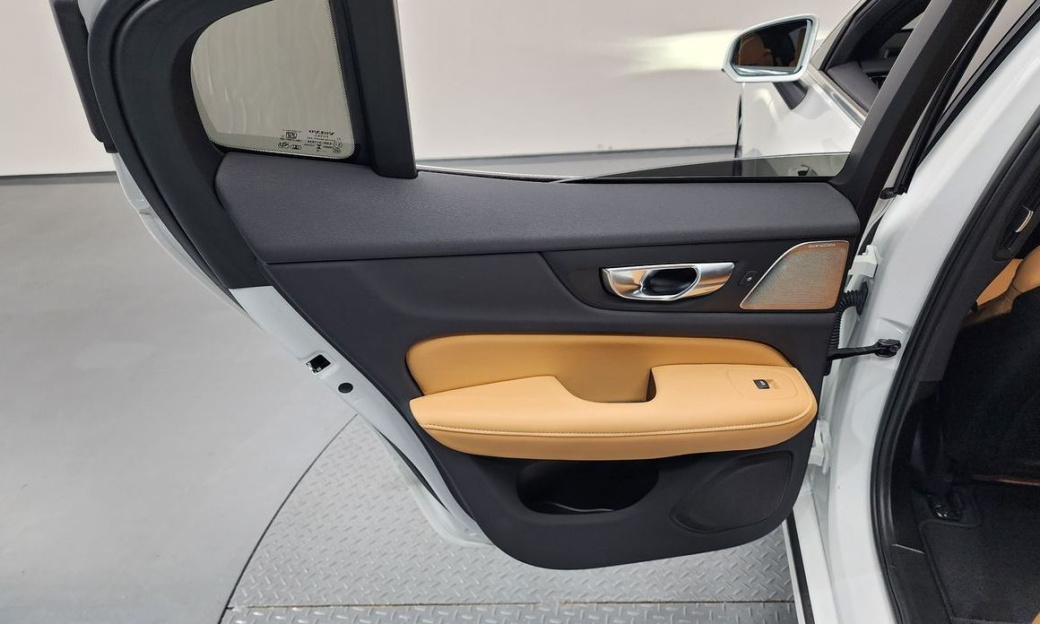 Volvo S60 B5 Ultimate Bright, 2024