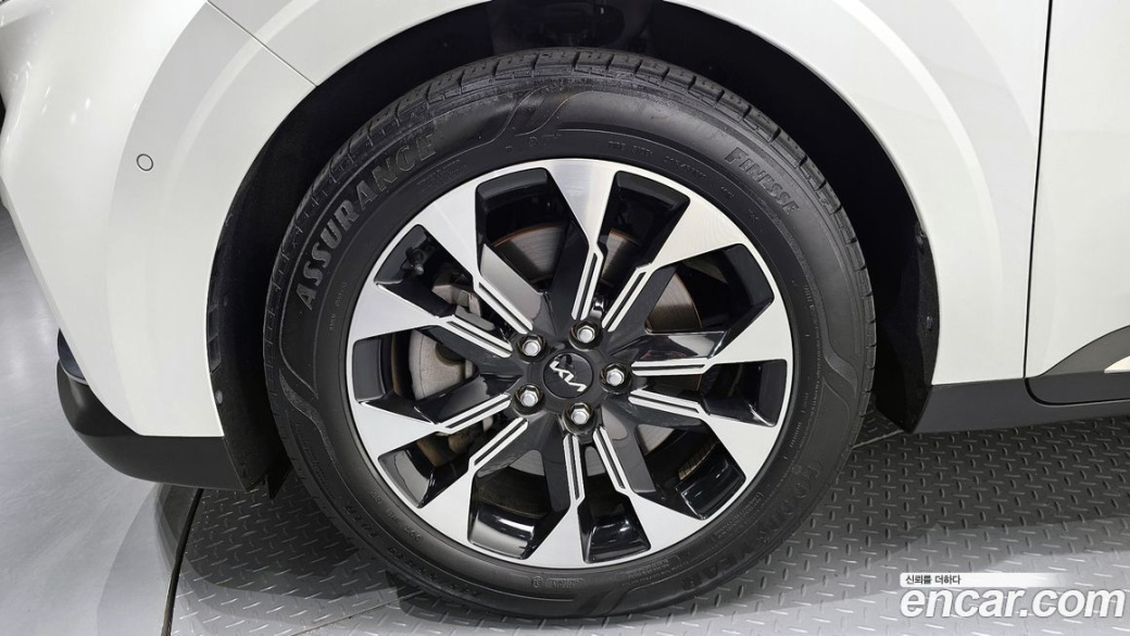 Kia Carnival 9-Seater Noblesse, 2023
