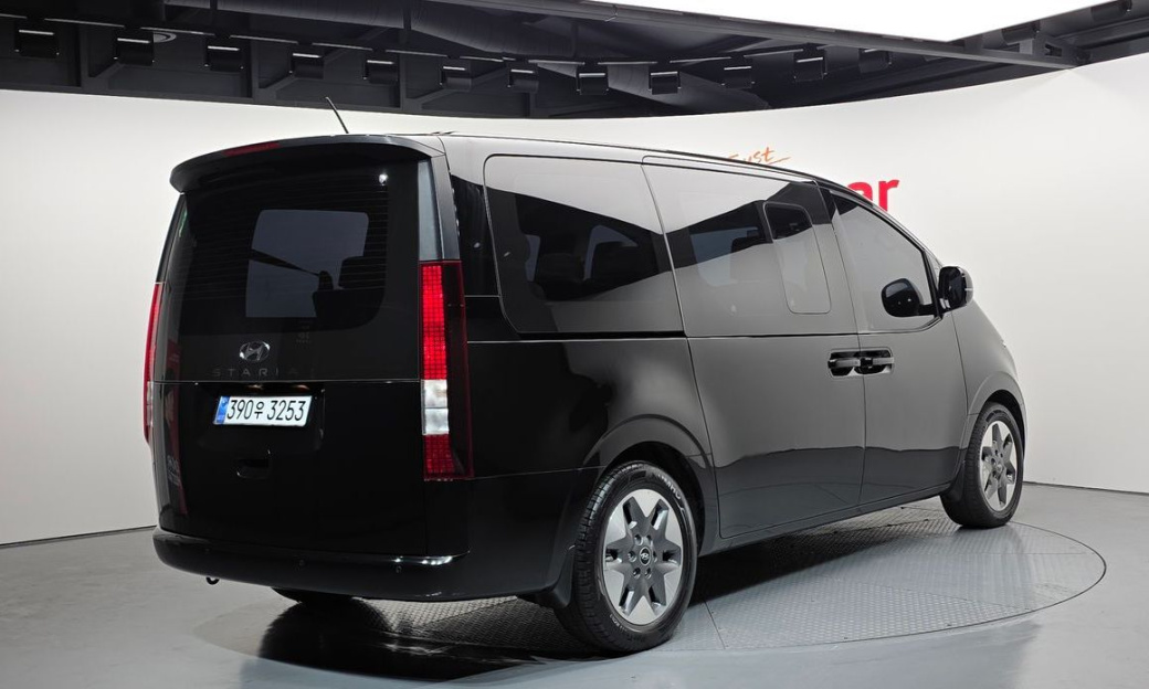 Hyundai Staria Tourer 9-Seater, 2024