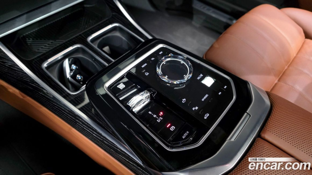 BMW 7-Series 740i xDrive M Sport, 2025