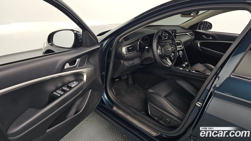 Genesis G70 Gasoline 2.0T 4WD, 2022