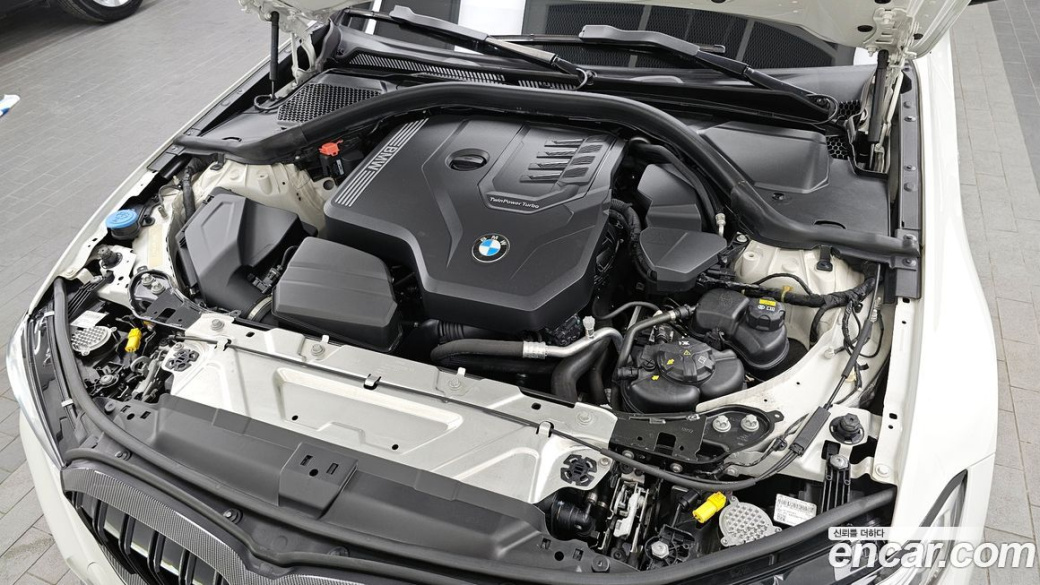 BMW 3-Series 320i M Sport, 2022