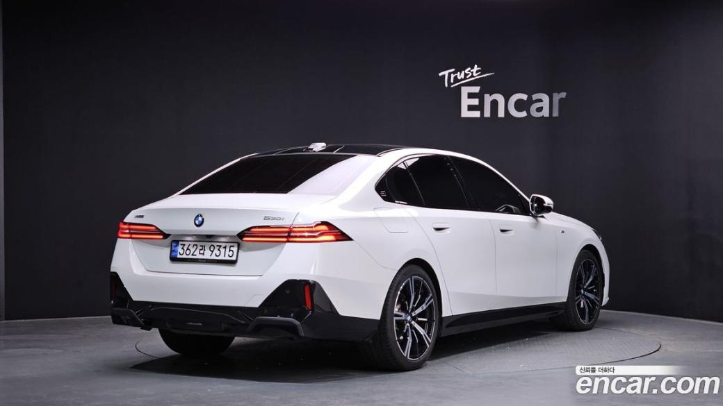 BMW 5-Series 530i xDrive M Sport, 2024