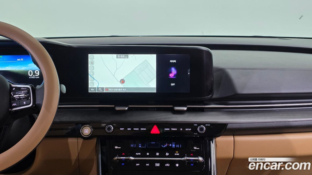 Kia Carnival 9-Seater Signature, 2023