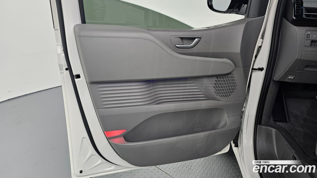 Hyundai Staria 2WD Camping Car, 2024
