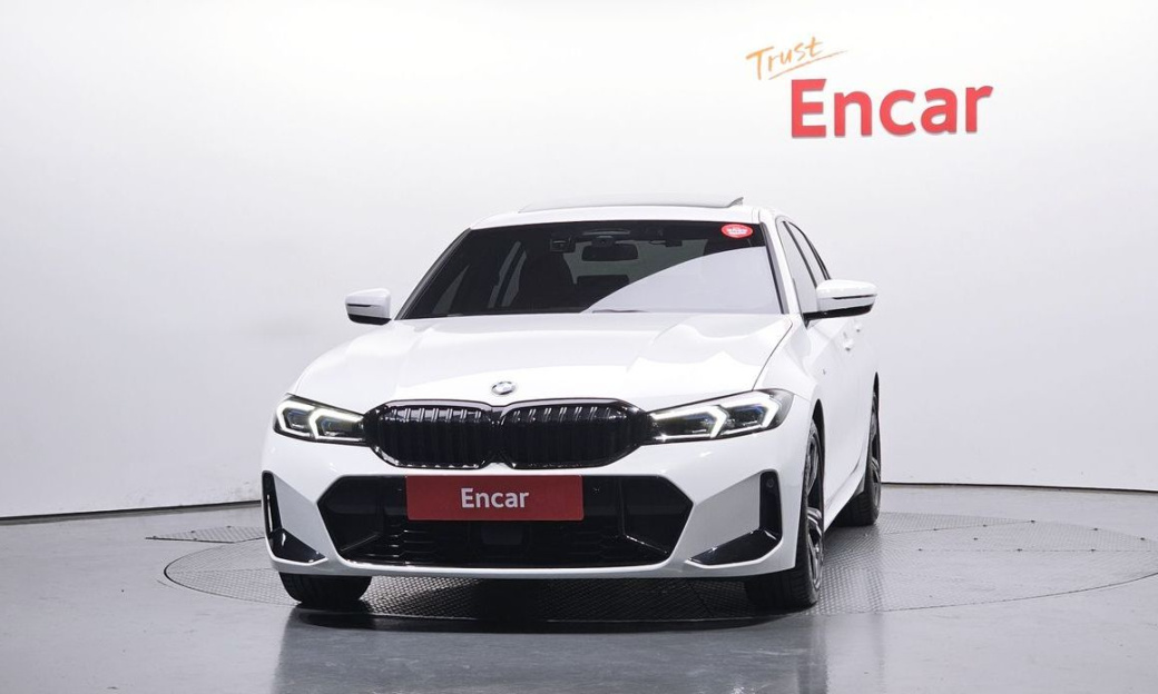 BMW 3-Series 320i M Sport, 2024