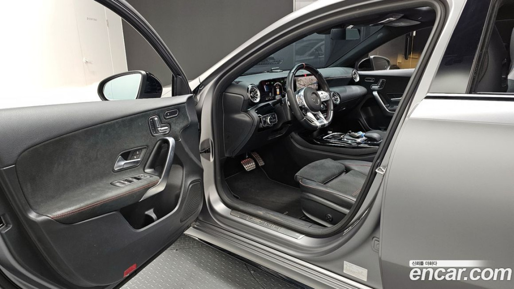 Mercedes-Benz A-Class AMG A45 4MAITC+ Hatchback, 2022