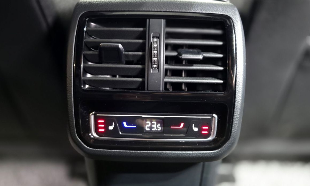 Volkswagen Arteon 2.0 TDI R-LIINE 4Motion, 2023