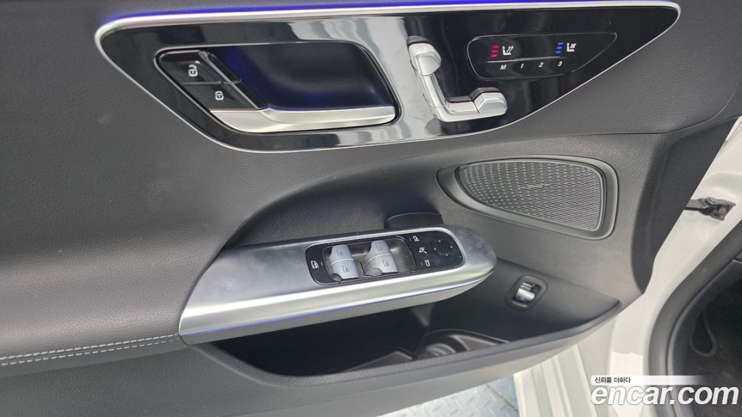 Mercedes-Benz C-Class C200 AMG Line, 2025