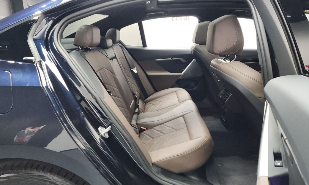 BMW 5-Series 520i M Sport, 2024
