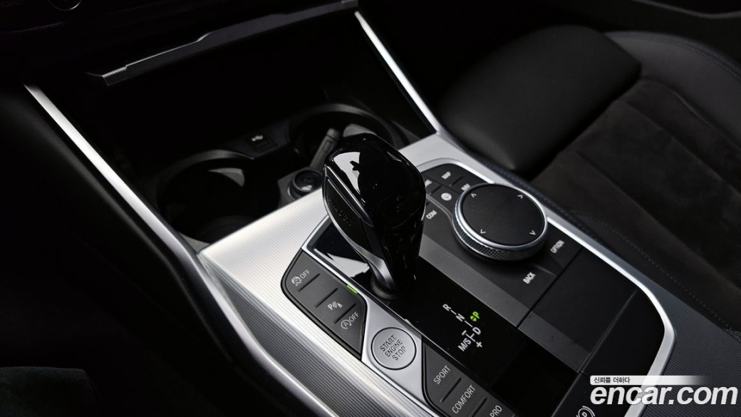 BMW 3-Series 320i M Sport, 2022