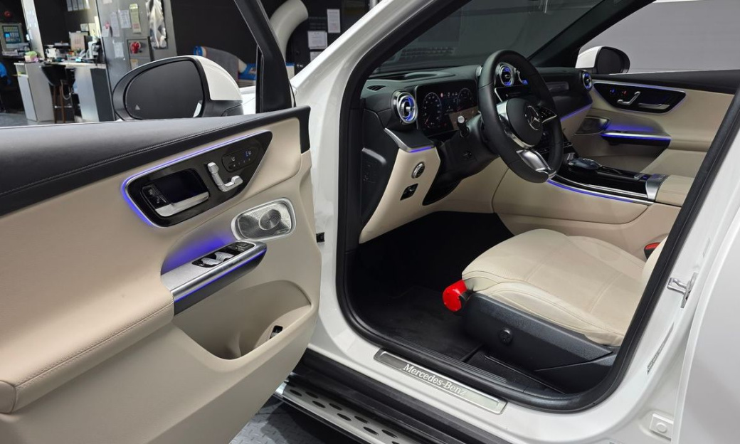 Mercedes-Benz GLC-Class GLC 300 4MATIC Avantgarde, 2025