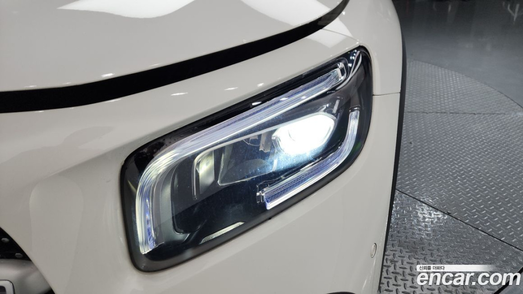 Mercedes-Benz GLB-Class GLB250 4MATIC, 2023