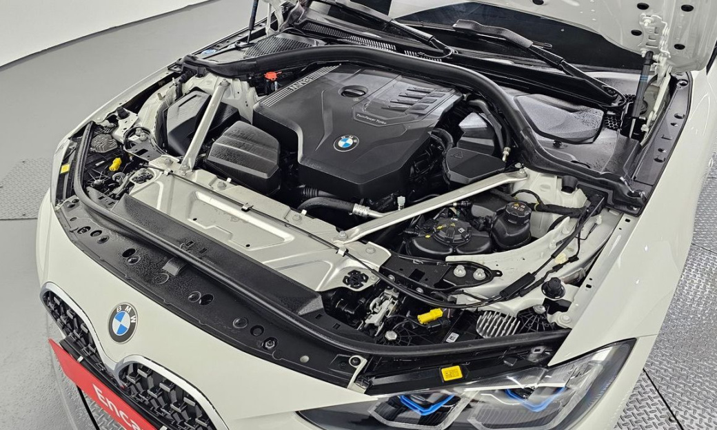 BMW 4-Series 420i M Sport Convertible, 2024