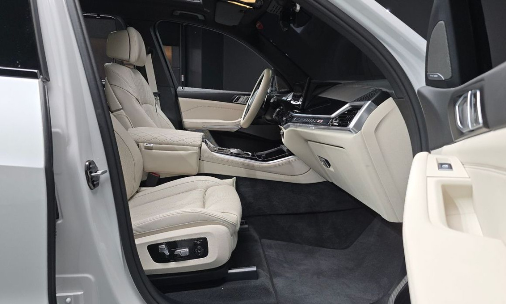 BMW X5 xDrive 40i M Sport, 2025