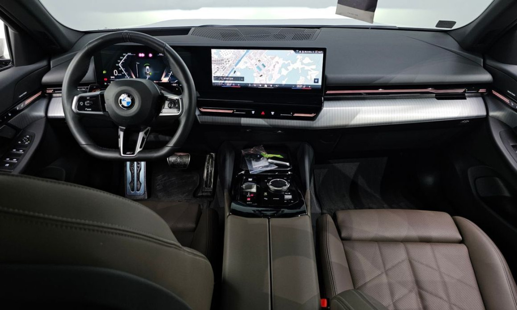 BMW 5-Series 520i M Sport, 2024