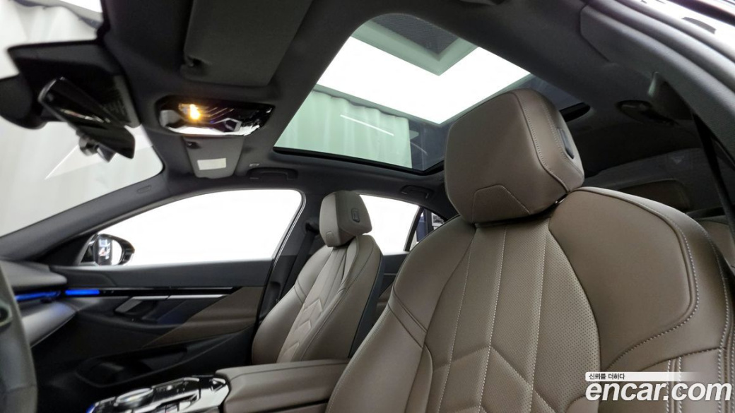 BMW 5-Series 523d, 2024