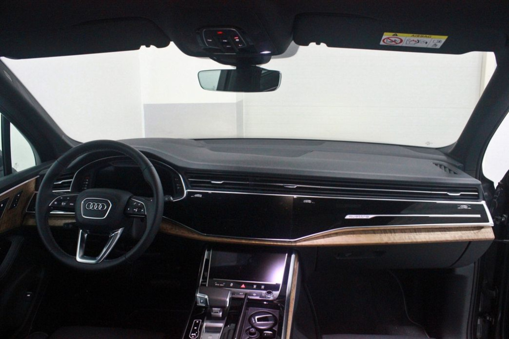 Audi Q7 55 TFSI Quattro, 2025