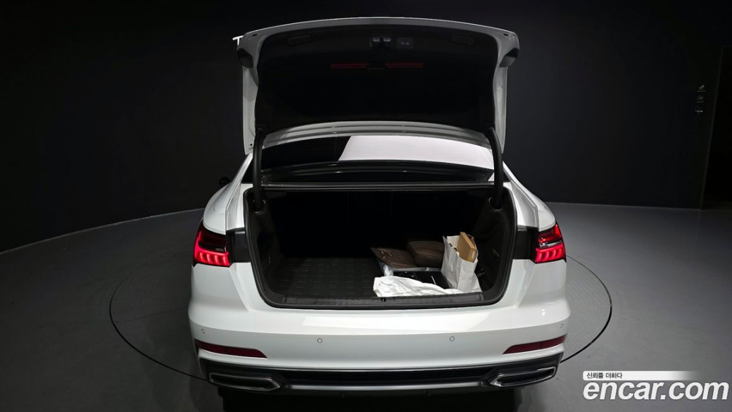 Audi A6 45 TFSI Quattro Premium, 2023