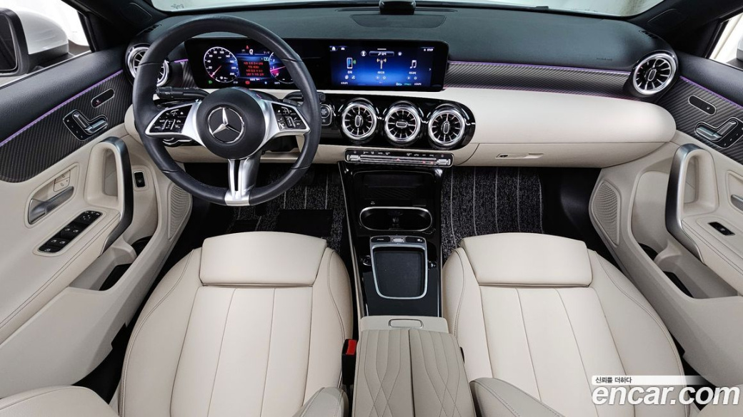 Mercedes-Benz A-Class A220 Sedan Online Special, 2024