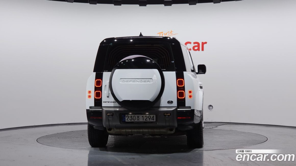 Land Rover Defender 130 P400 X-Dynamic HSE, 2023