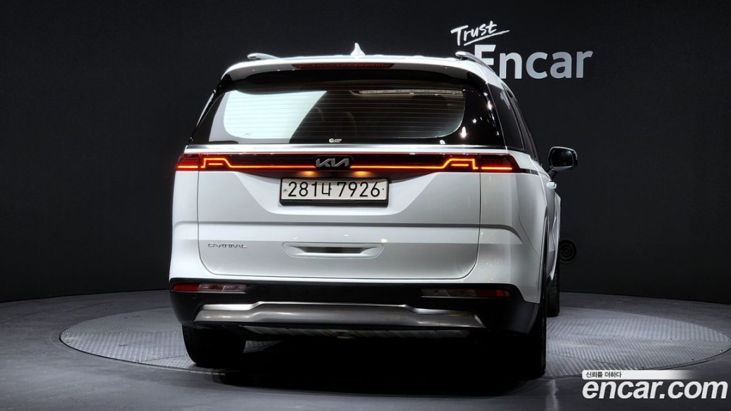 Kia Carnival 9-Seater Signature, 2023