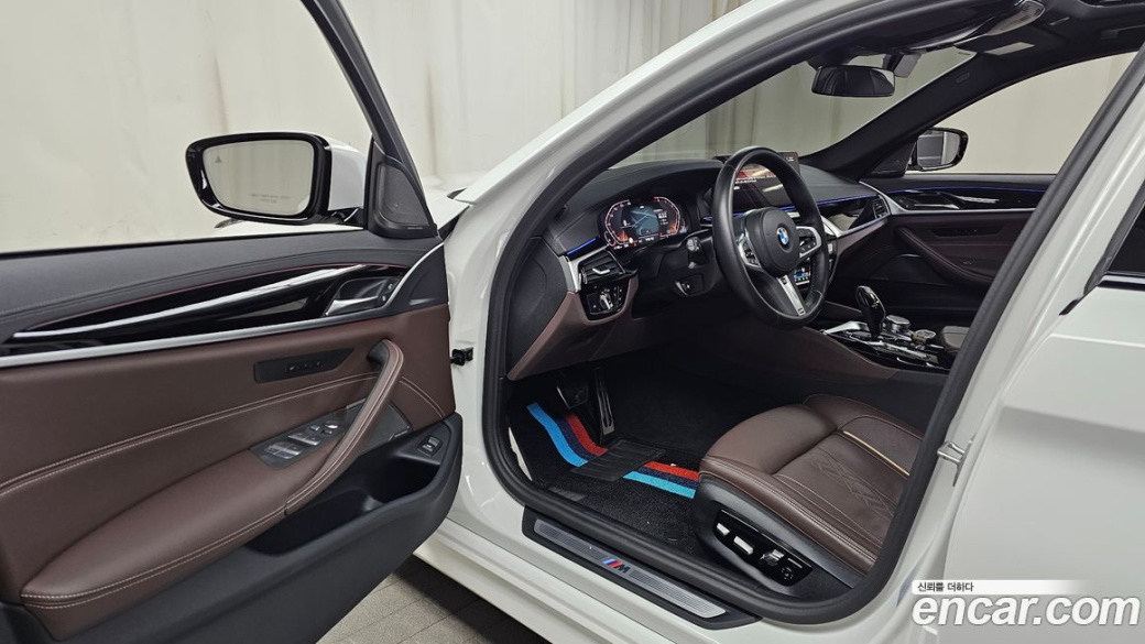 BMW 5-Series 530i M Sport Package, 2023