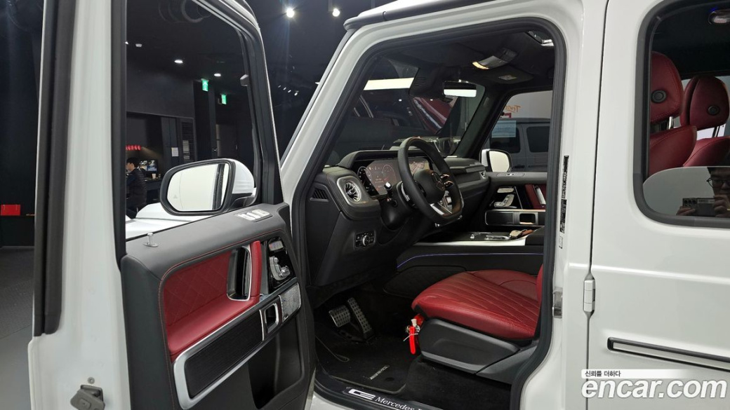 Mercedes-Benz G-Class G450d Manufaktur, 2025