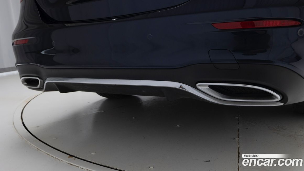 Mercedes-Benz E-Class E250 AMG Line, 2023