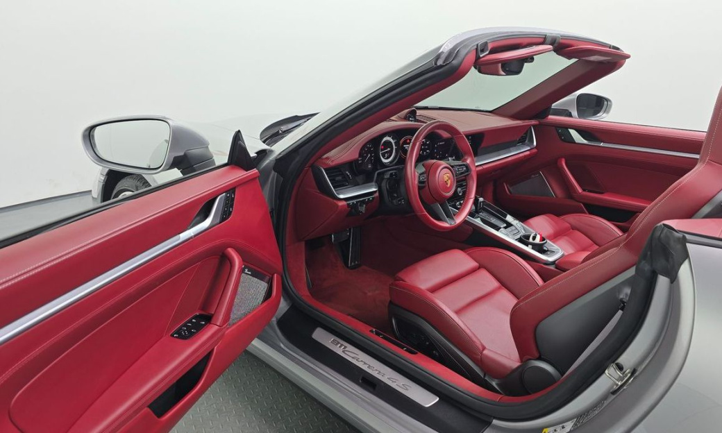 Porsche 911 Carrera 4S Cabriolet, 2022