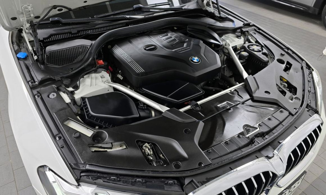 BMW 5-Series 520i M Sport, 2023