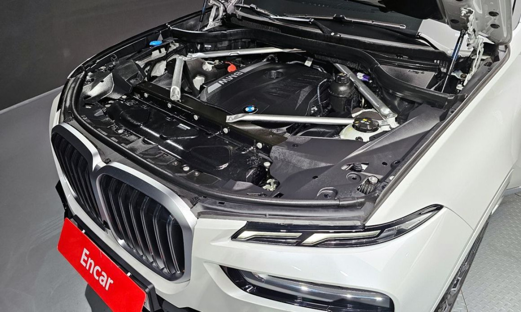 BMW X7 xDrive 40i M Sport 7STR, 2025